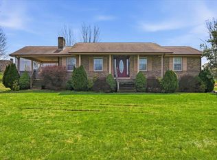 533 S Monte Vista Dr, Glade Spring, VA 24340