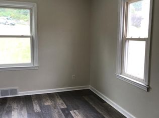 2757 Glenny Ln, West Mifflin, PA 15122