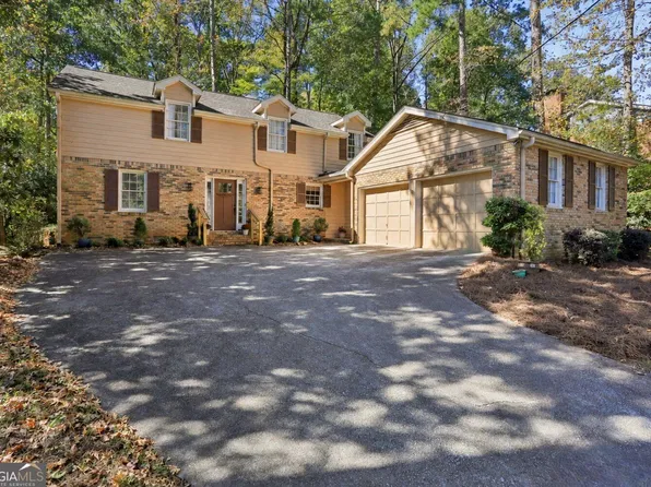 5596 Glenrich Dr, Atlanta, GA 30338