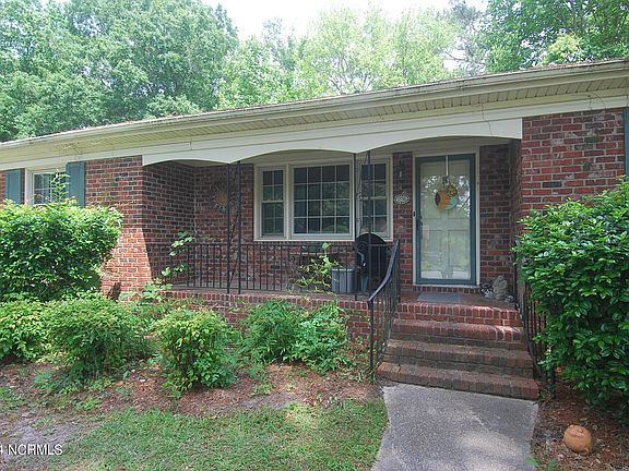 2nd image of 1736 Beaumont Drive