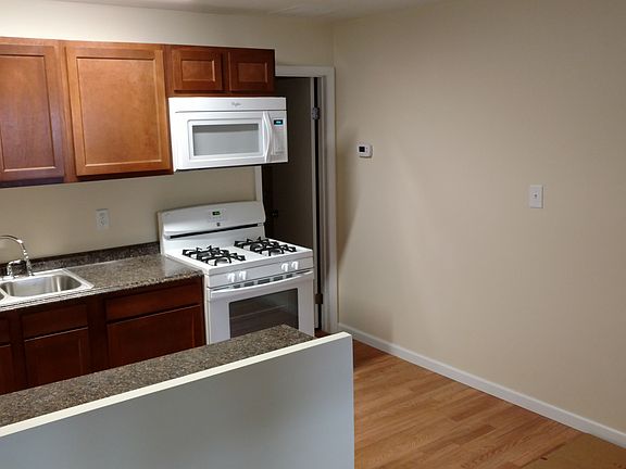 Kitchen / Living room combo