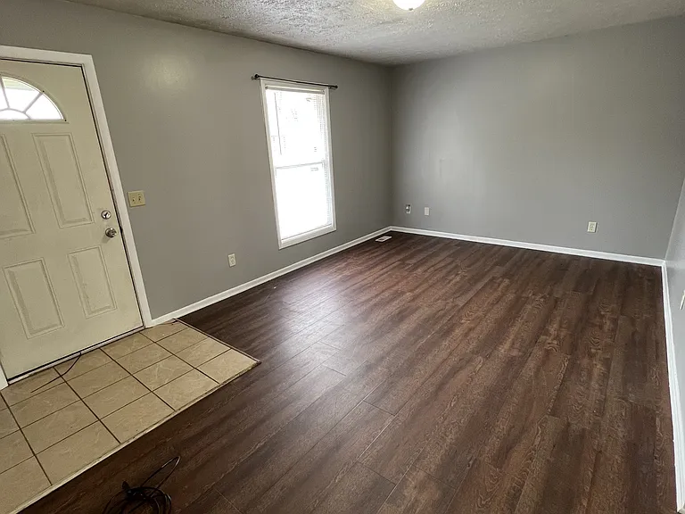 5846 Picardy St — Photo 2