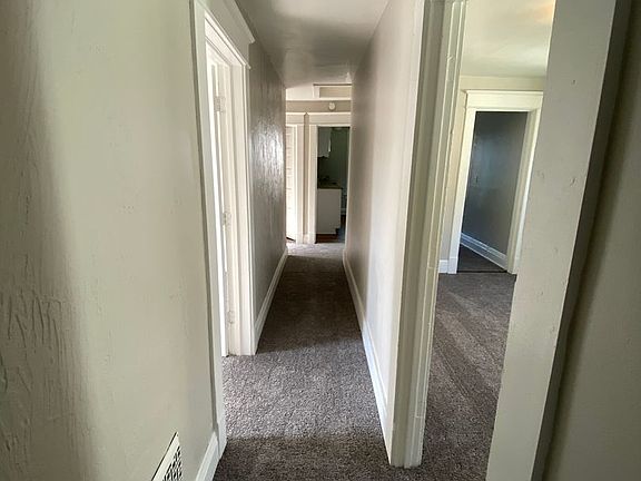 4th image of 1450 W 8th St #1/2
