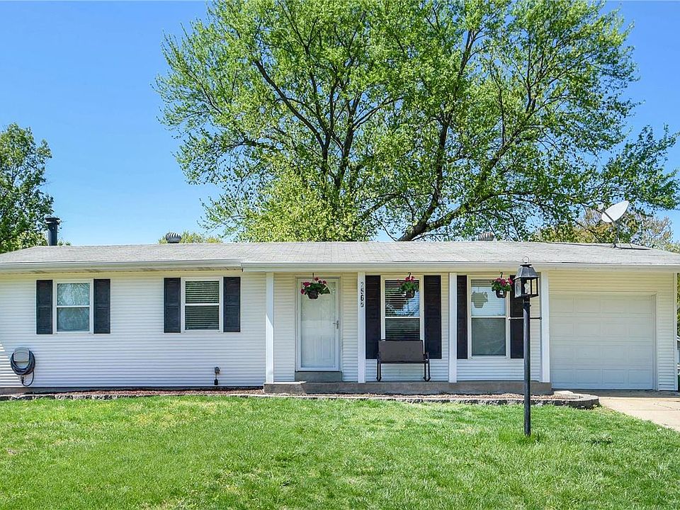 1st image of 2565 Valley Brook Dr