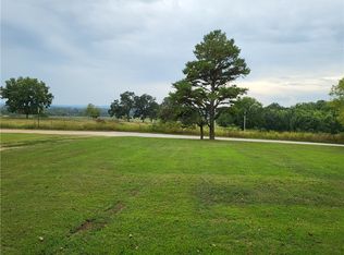 15708 Prairie View Rd, Prairie Grove, AR 72753