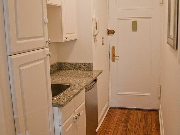 5th image of 25 Tudor City Pl APT 2012