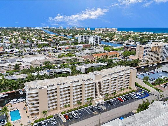 5th image of 3051 NE 48th Street #309
