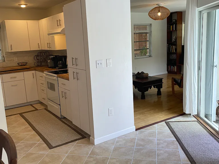 6235 SW 44th St — Photo 7