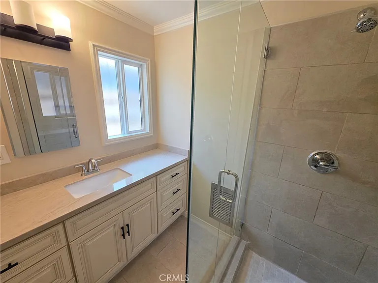 12401 Archwood St #1 — Photo 21