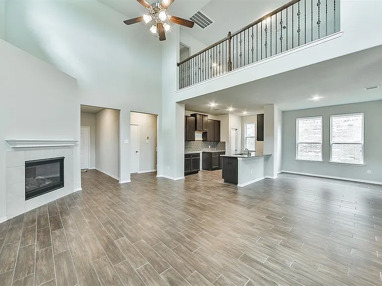 2323 Honey Heights Ln — Photo 4