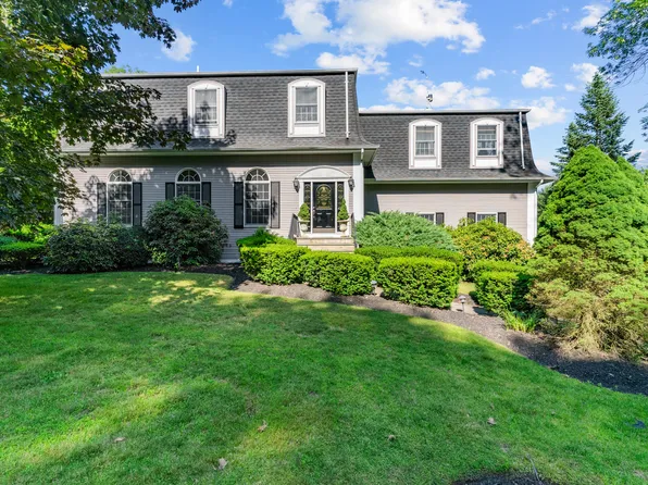 80 Howland Rd, East Greenwich, RI 02818
