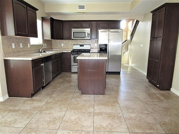 3rd image of 12912 Hidden Grove Dr