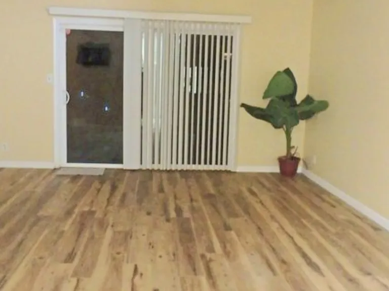457 Meadowlark St — Photo 3