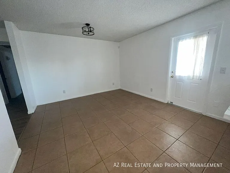 6421 W Carol Ave — Photo 8