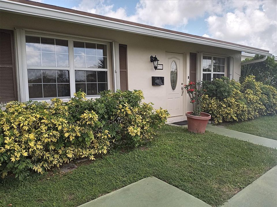 1st image of 4933 NW 47th Ter