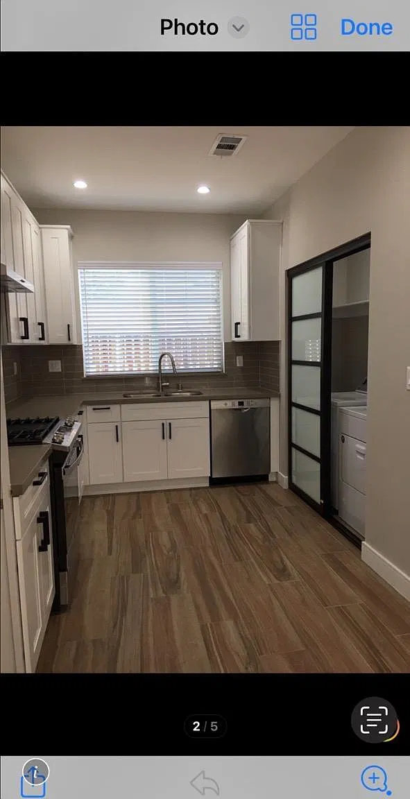 2 bed, 1000 sqft, $2,800 — Photo 2
