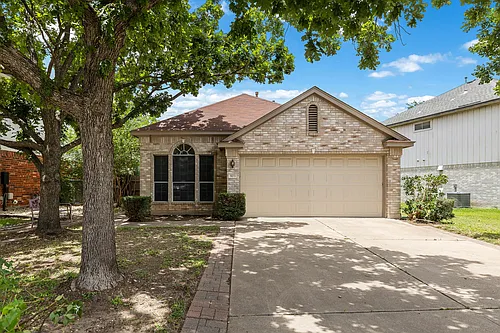 903 Luke Ln Photo 1