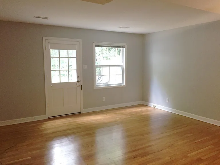 506 N Greensboro St #25 — Photo 4
