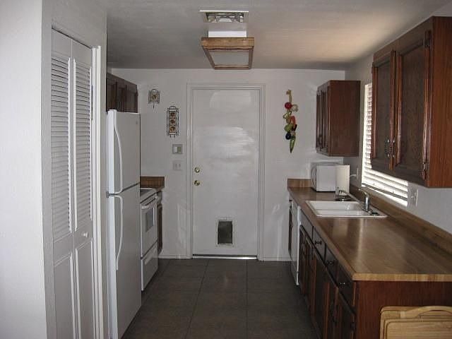 2nd image of 2116 N Pennington Dr