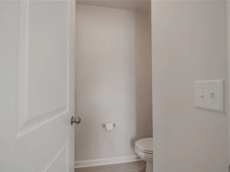 14 Loebner Ln — Photo 27