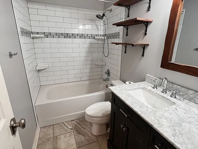 137 Downing Ct — Photo 9