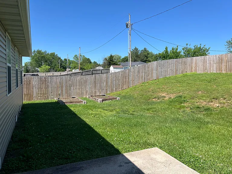 630 N Sunset Ave — Photo 30
