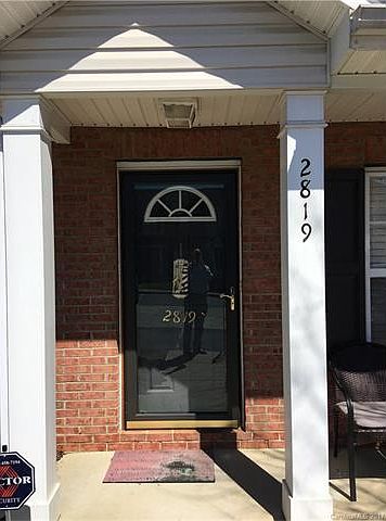 2nd image of 2819 Summergrove Ct #218
