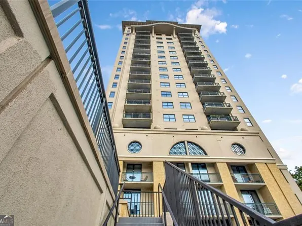 3040 Peachtree Rd NW, Atlanta, GA 30305