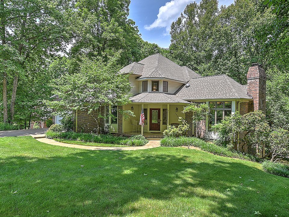 1st image of 1909 Fleetwood Dr