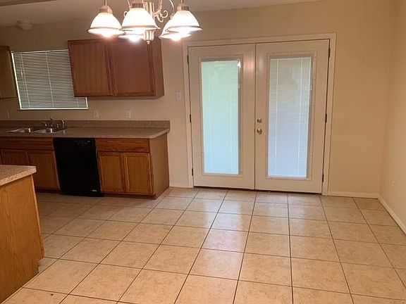 Dining area/Kitchen-Patio Doors to backyard