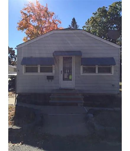 25 Erickson Ave photo 1