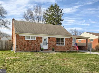 2003 Pineview Dr, York, PA 17408