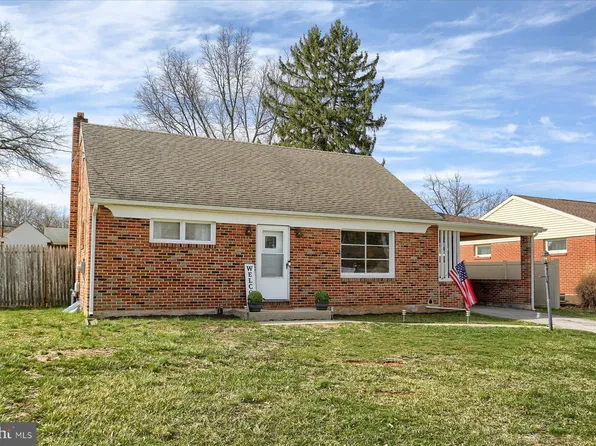 2003 Pineview Dr, York, PA 17408