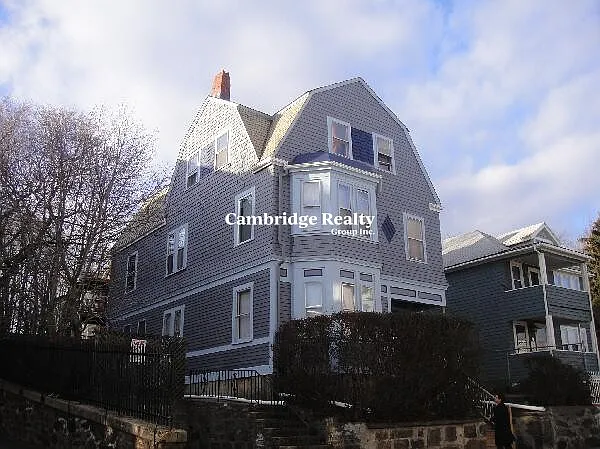 839 Parker St #1T — Photo 18
