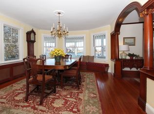 7 Lawn Ave, Warwick, RI 02888