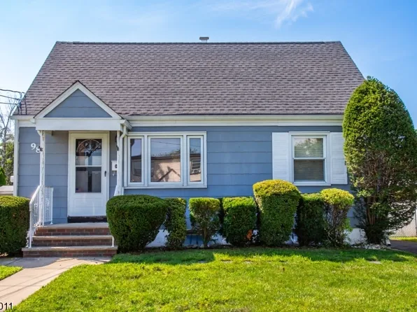 98 Tuella Ave, Elmwood Park Boro, NJ 07407
