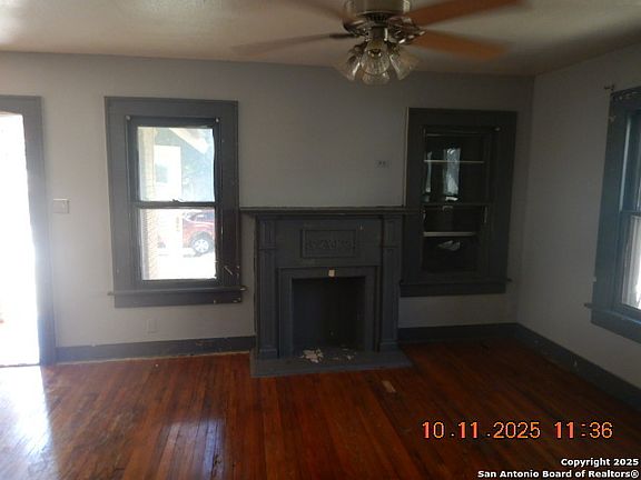 3rd image of 1219 Kayton Ave