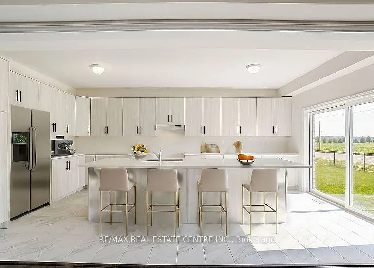 36 Henry Maracle St #UPPER — Photo 6