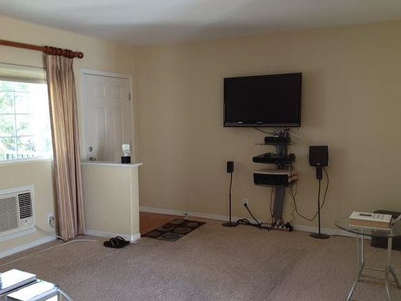4th image of 605 S Mollison Ave Unit 209