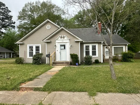 104 S Gannaway St, Warren, AR 71671