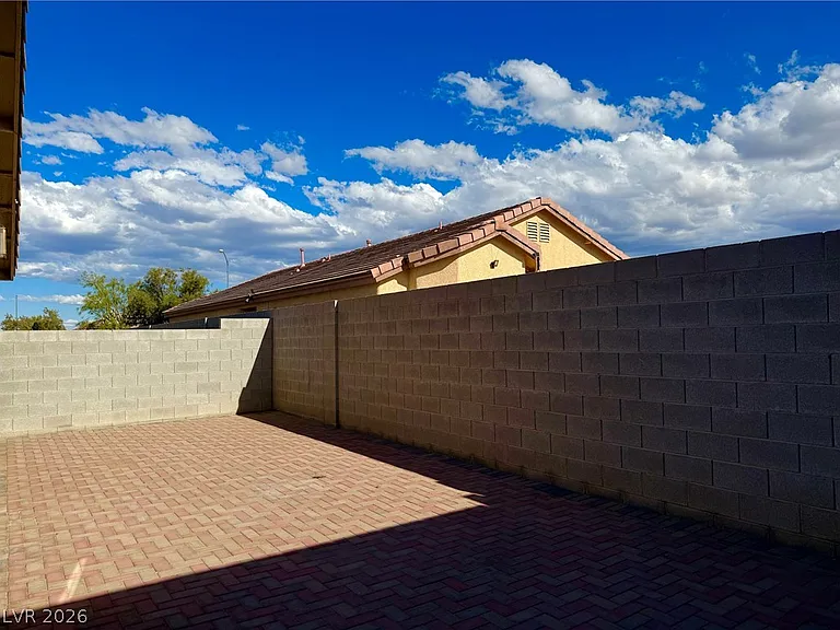 4447 Blue Mist Ct — Photo 12