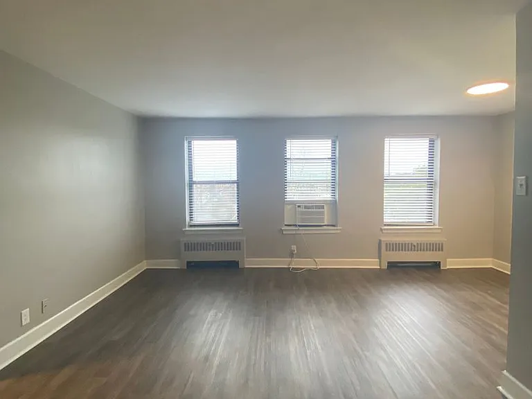 Renovated Studios, 1, & 2 bed apartments! — Photo 22
