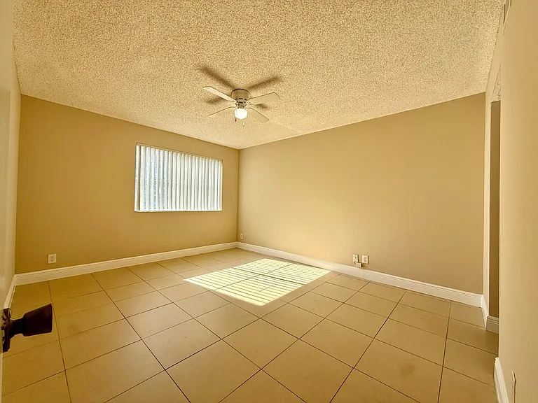 9901 Westview Dr #324 — Photo 6