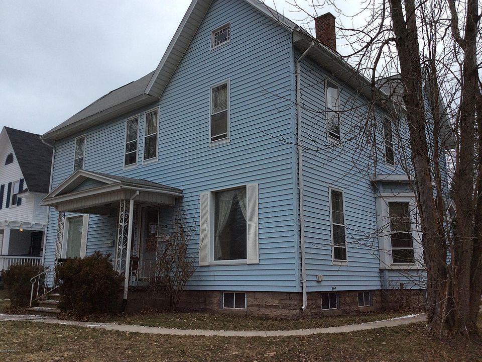 2nd image of 358 2nd St