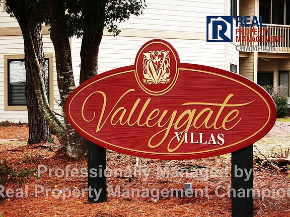 3rd image of 115 Longstreet Dr #202