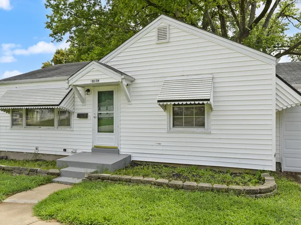 10139 Cabot Dr, Saint Louis, MO 63137