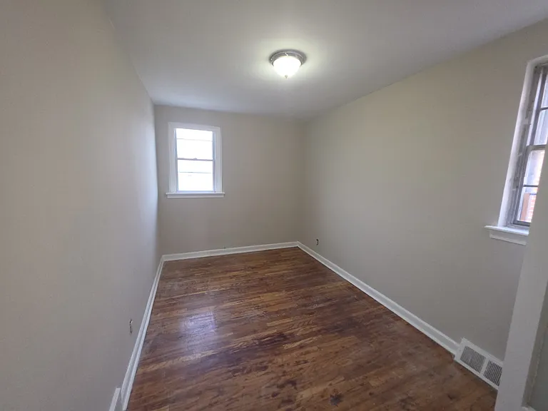 8314 Pickering Ave #2 — Photo 11