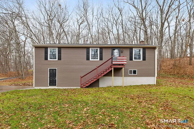 3 bed, 1.5 bath, 1056 sqft, $3,000 — Photo 2