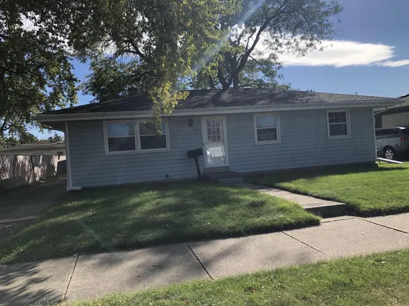 2709 Fleetwood DRIVE, Racine, WI 53403