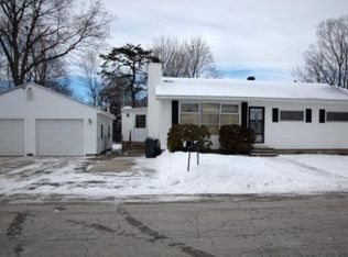 16 Fairview St, Manchester, NH 03102